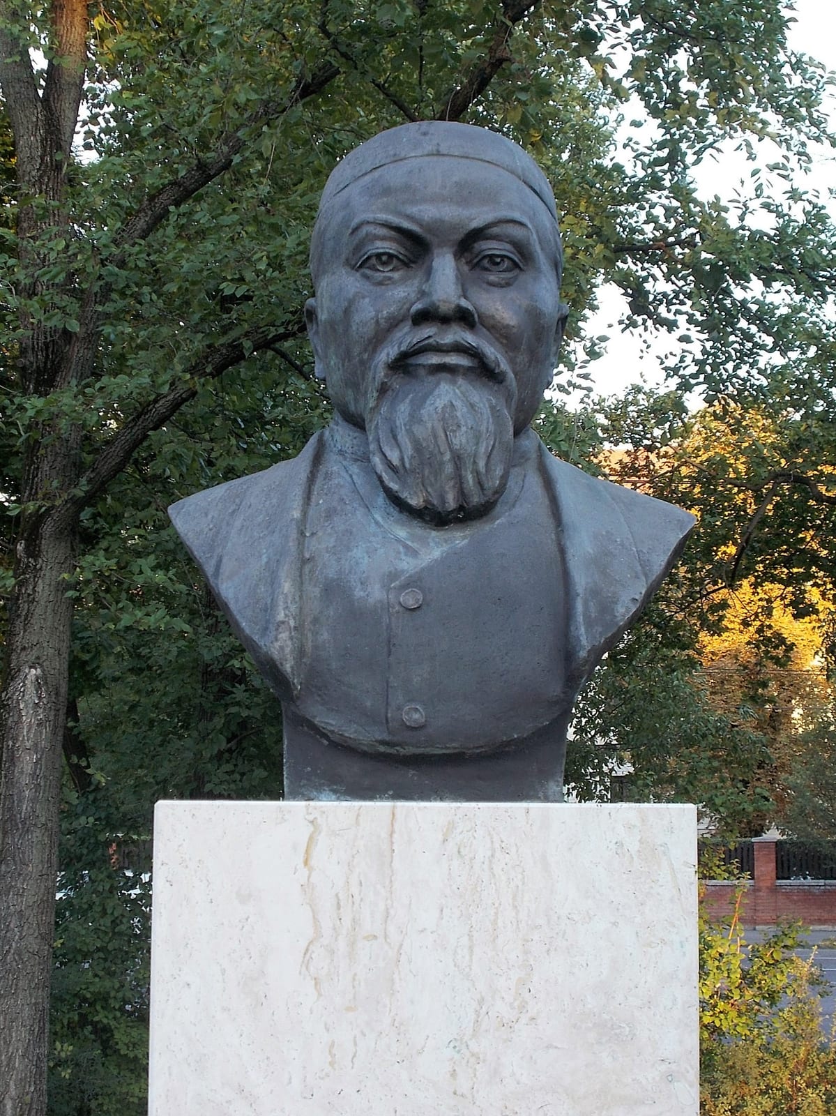 Image connected to Abai Qunanbaiuly: : Ibrahim Abai Kunanbayev by Kusaynov or Qusaynov? Bolat (2014 Bronze bust) - Asztana út, City Park neighborhood, Zugló dis