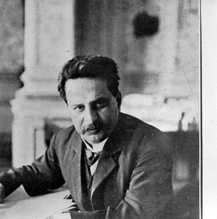 Portrait or photograph of Alfonso Reyes: Alfonso Reyes in 1910