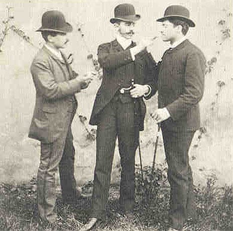 Portrait or photograph of Arthur Schnitzler: F.l.t.r.: Arthur Schnitzler (1862–1931), Richard Tausenau (1861–1893) and Louis Philipp Friedmann (1861–1939) on a