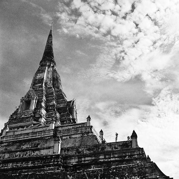 Image connected to Bayinnaung: This is a photo of a monument in Thailand identified by the ID
