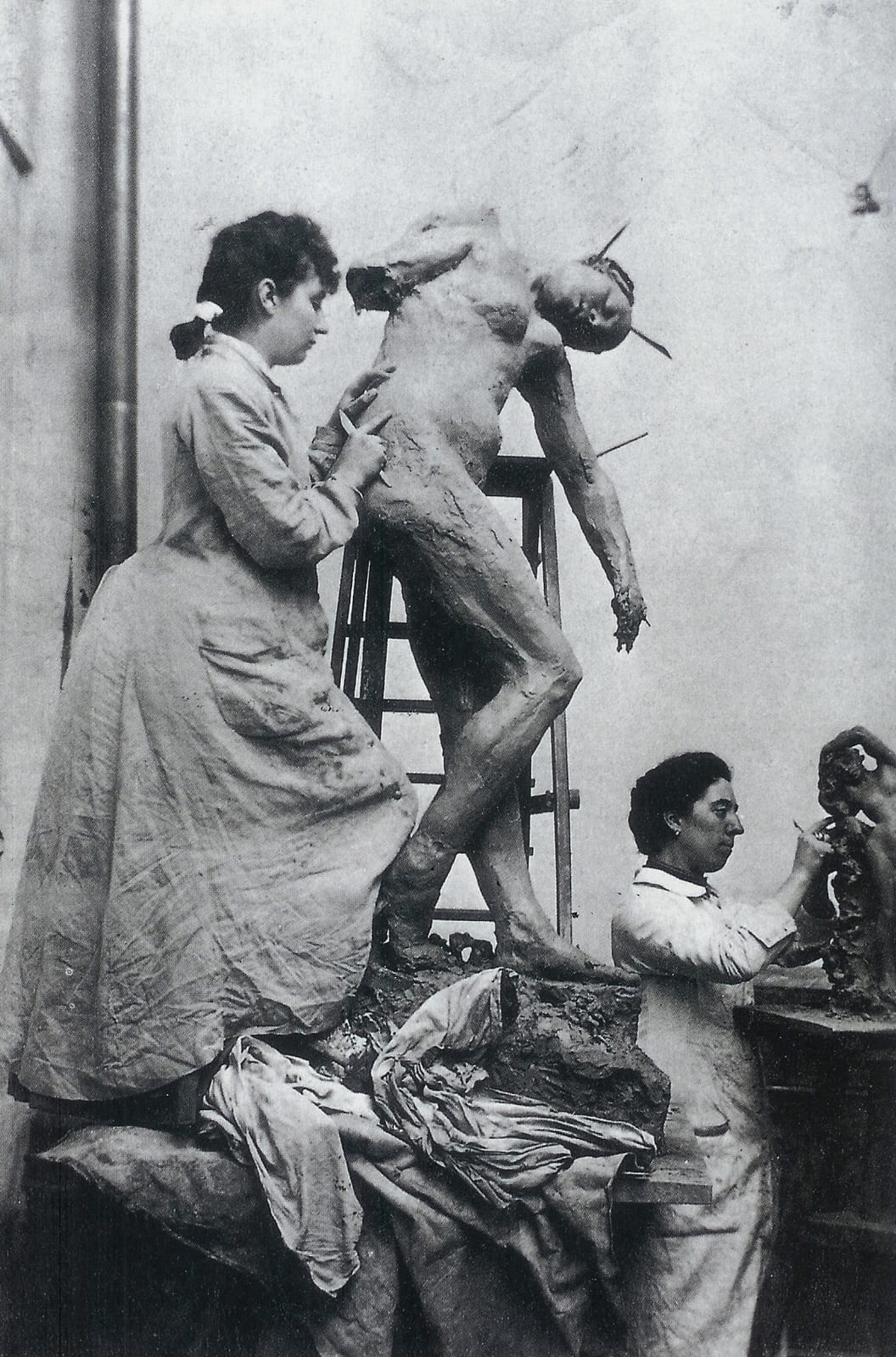 Portrait or photograph of Camille Claudel: Camille Claudel and Jessie Lipscomb (on the right)
