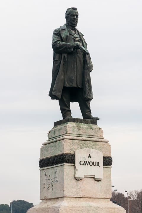 Portrait or photograph of Camillo Benso, Count of Cavour: Monument for Camillo Benso, Count of Cavour at Corso Cavour / Via Roma, opposite the Museum di Castelv