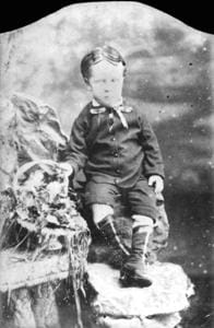 Portrait or photograph of Carlos Chagas: Carlos Chagas, aos quatro anos de idade
