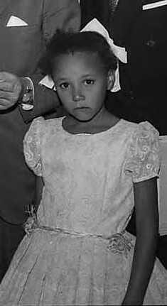 Portrait or photograph of Carolina Maria de Jesus: Presidente João Belchior Marques Goulart (1961-1964) em São Paulo: recebe em audiência Carolina Maria de Jesu