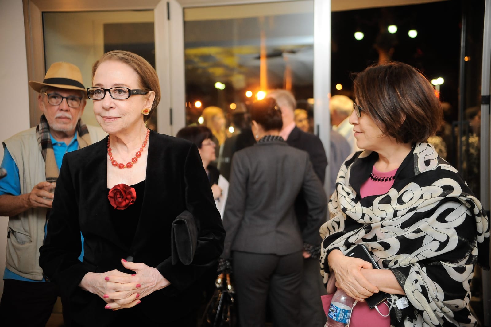 Image connected to Cecilia Meireles: Fernanda Montenegro na cerimônia na Sala Cecília Meireles em comemoração aos 50 anos do Museu da Imagem e do Som (MIS).