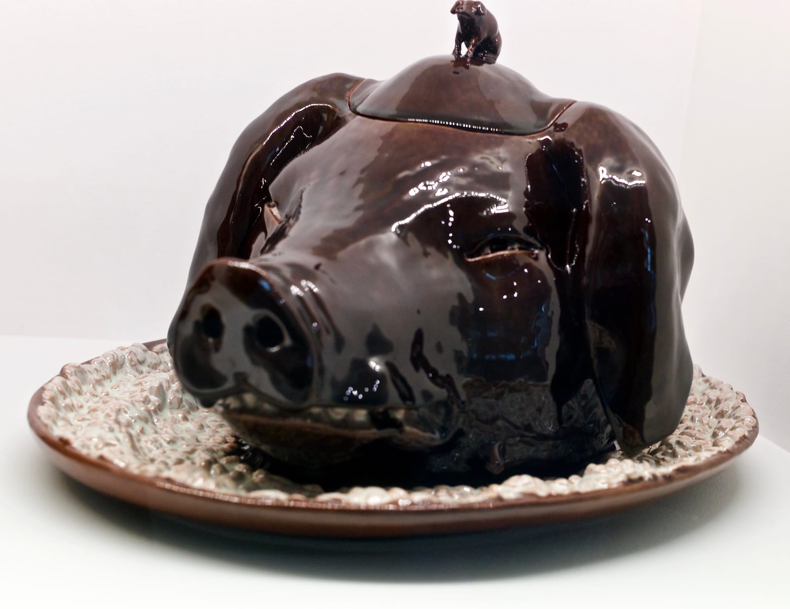 Portrait or photograph of Chiquinha Gonzaga: Rafael Bordalo Pinheiro museum, Campo Grande, Lisbon, Portugal Material: Glazed Red Clay Production: Caldas da Rain