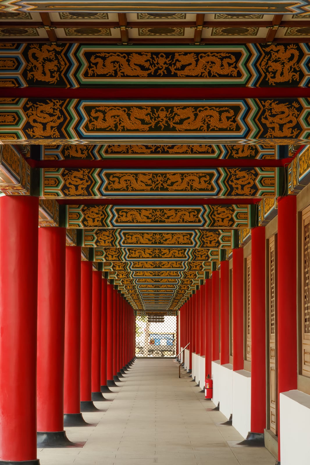 Portrait or photograph of Confucius: Kaohsiung, Taiwan: Colonnade of Kaohsiung Confucius Temple. Focus stacking of 5 pictures. Manually focussed with camera mou