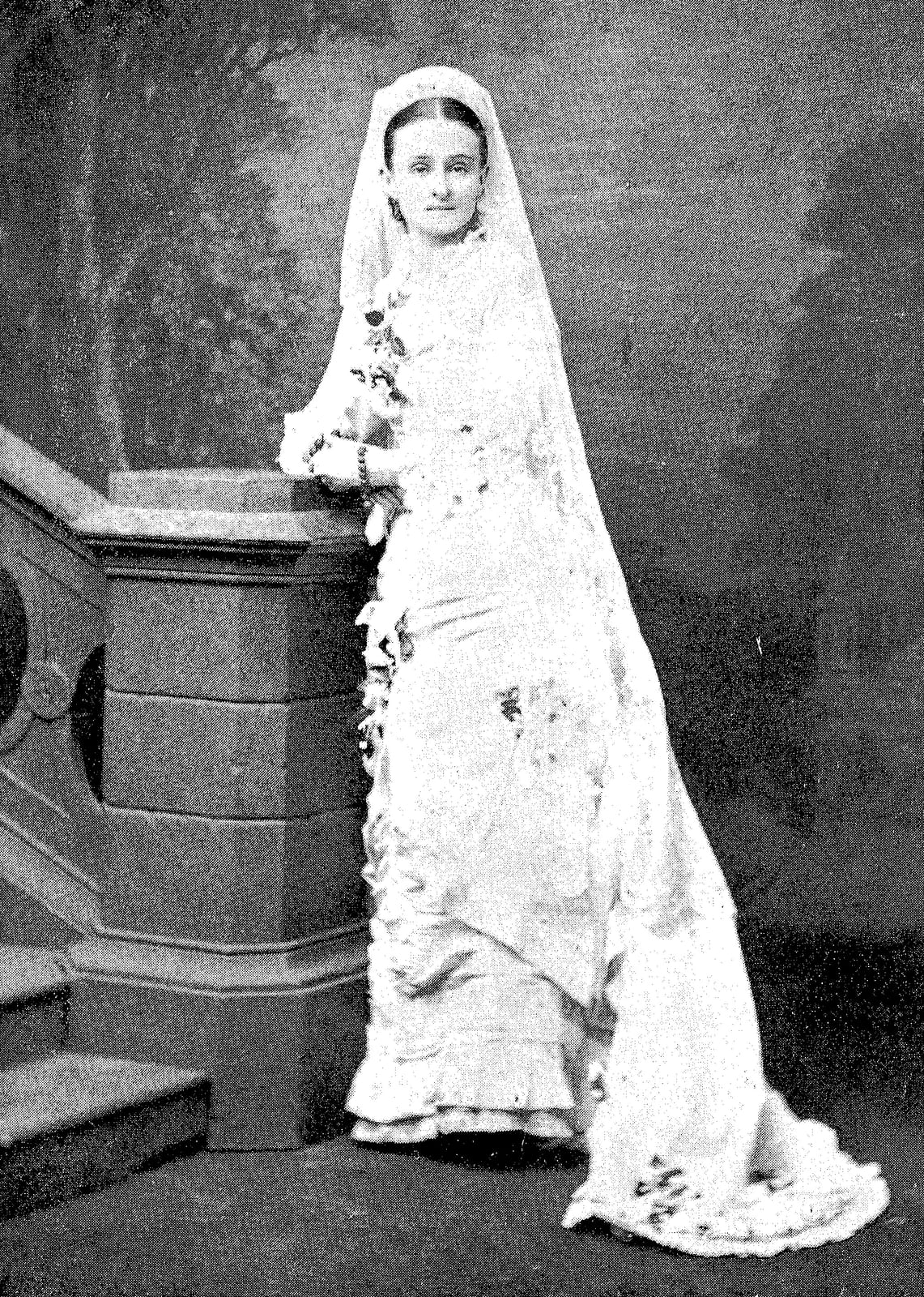 Portrait or photograph of Edith Cowan: This is a photograph of Edith Cowan (1861–1932), first woman elected to an Australian parliament. It shows Cowan as a bri