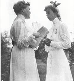 Portrait or photograph of Eleanor Roosevelt: Eleanor Rooseveltand Sara Delano Roosevelt in 1904, from the Franklin D. Roosevelt Library Web Site 19040000