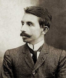 Portrait or photograph of Euclides da Cunha: O jornalista e escritor brasileiro Euclides da Cunha .