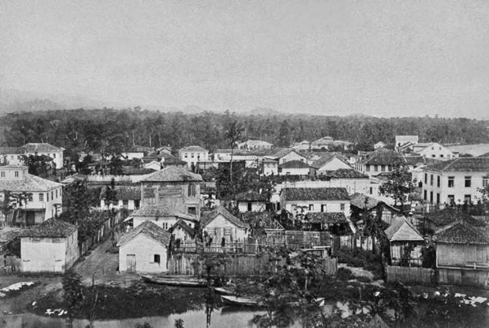 Image connected to Francisco Jose Tenreiro: The city of São Tomé, c. 1894, in a photograph by Cunha Moraes, in the collection of the Lisbon Geographic Society