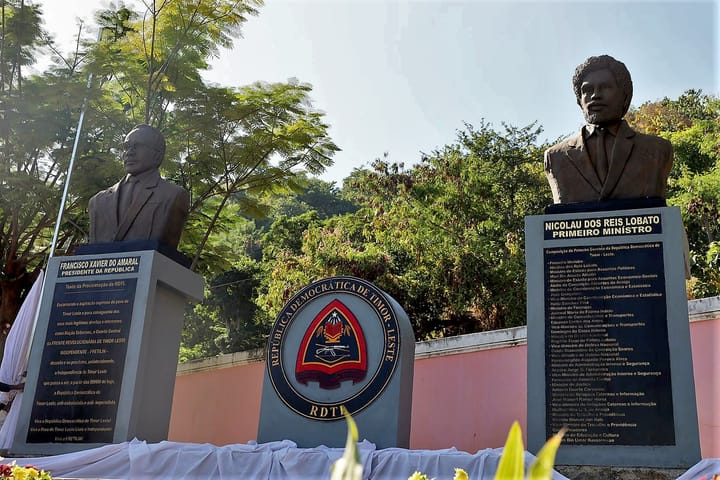 Portrait or photograph of Francisco Xavier do Amaral: ๐๐ซ๐ข๐ฆ๐๐ข๐ซ๐ฎ-๐๐ข๐ง๐ข๐ฌ๐ญ๐ซ๐ฎ ๐๐๐ฎ๐ซ ๐๐๐ญ๐๐ง ๐๐ฎ๐๐ค ๐ข๐ก๐ ๐ฌ๐๐ซ๐ข๐ฆ๐จฬ๐ง๐ข๐ ๐ข๐ง๐๐ฎ๐ ๐ฎ๐ซ๐