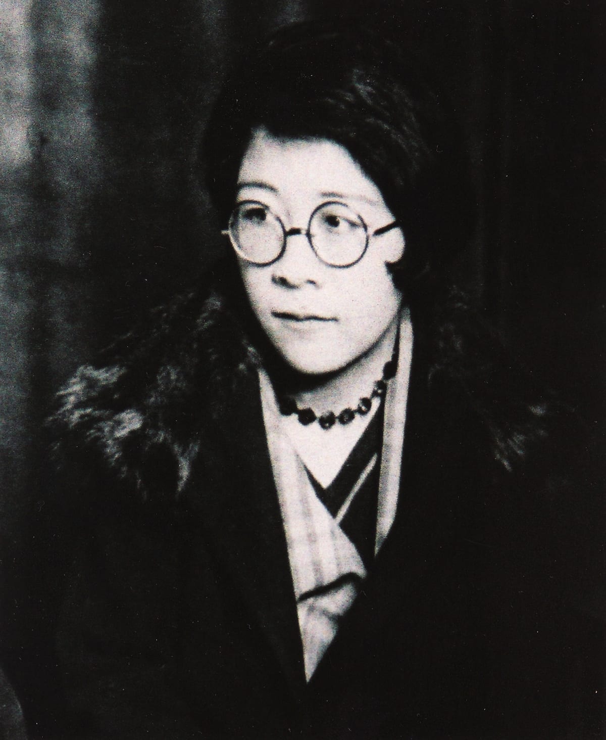 Portrait or photograph of Fumiko Hayashi: Fumiko Hayashi (31 December 1903 – 28 June 1951).
