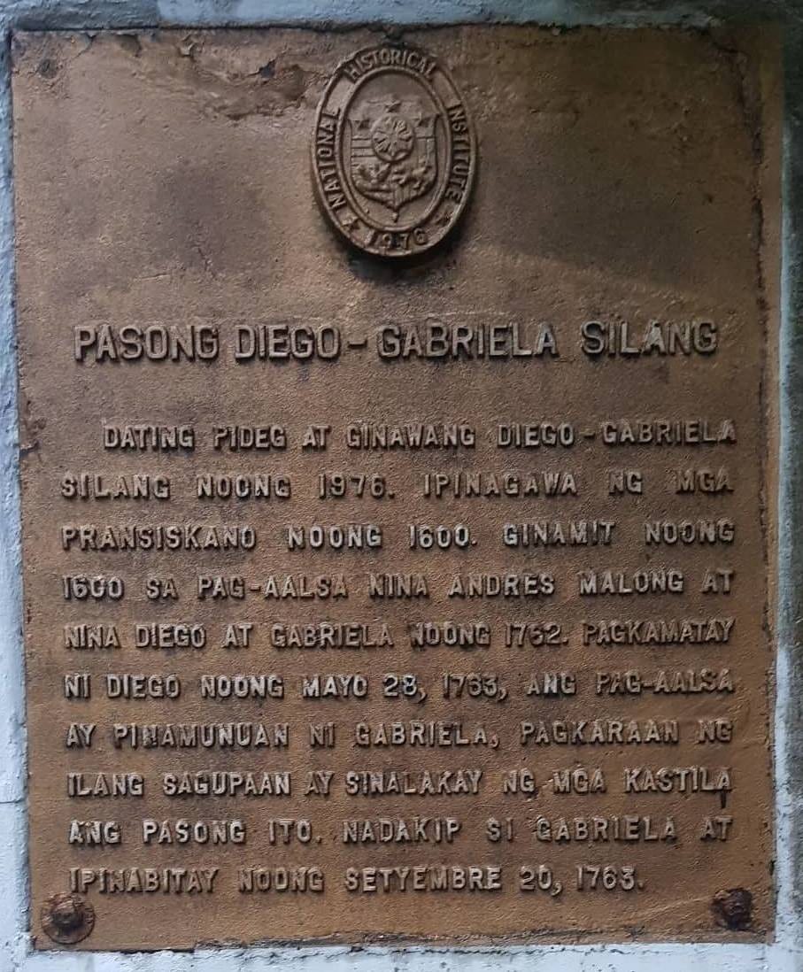 Portrait or photograph of Gabriela Silang: Historical marker of Diego and Gabriela Silang Pass in Santa, Ilocos Sur in the Philippines