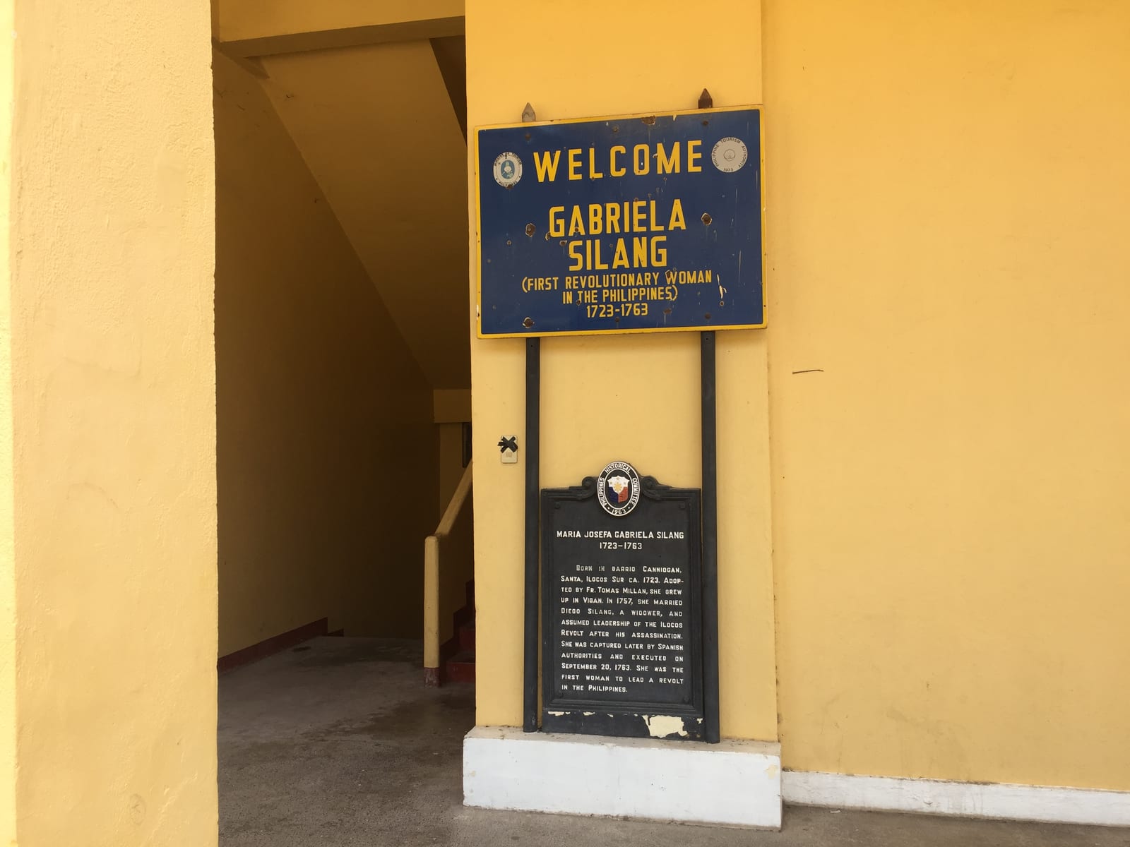 Portrait or photograph of Gabriela Silang: NHCP historical marker for Maria Josefa Gabriela Silang in the courtyard of Ilocos Sur Provincial Capitol, Vigan City