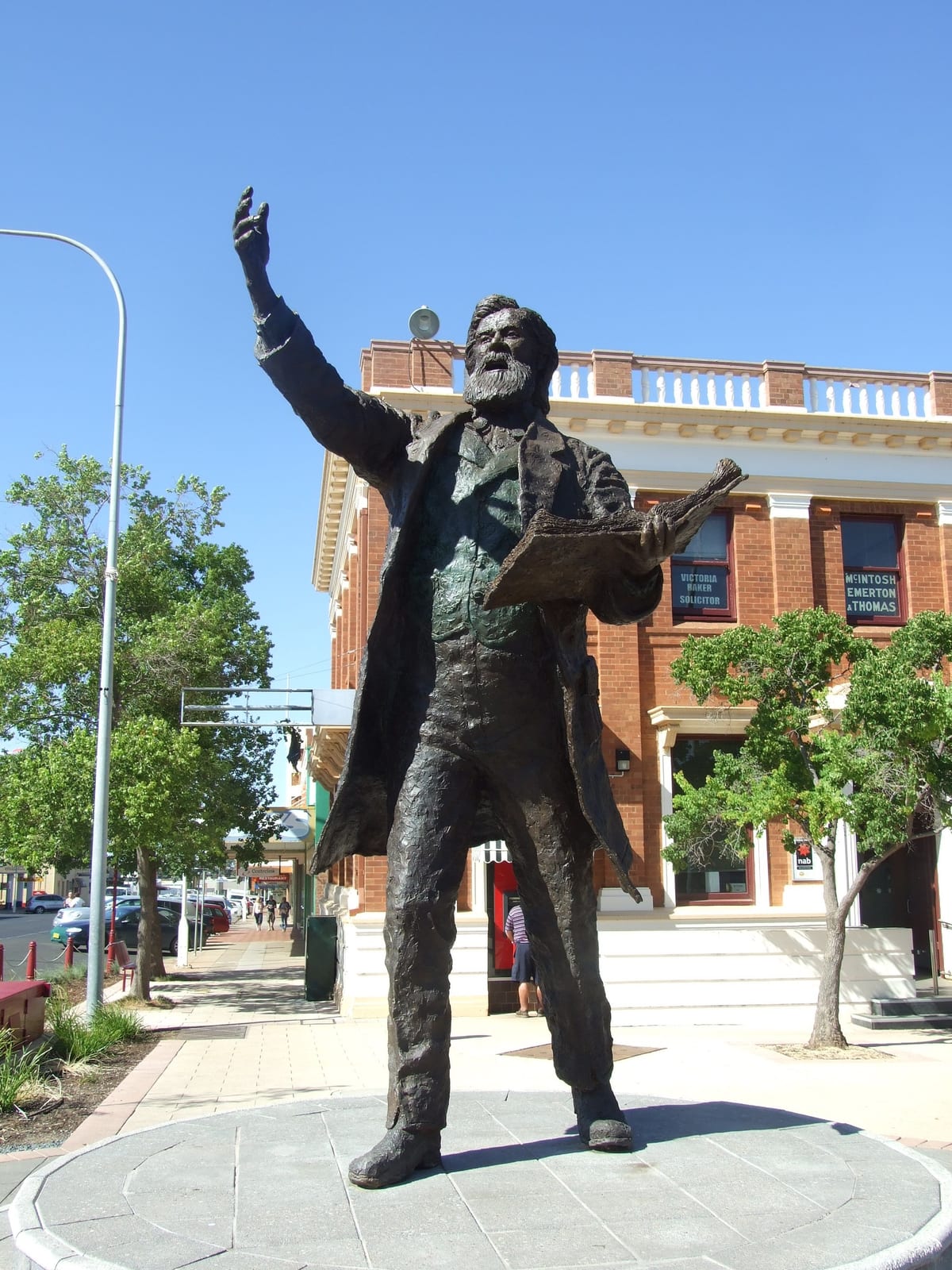 Memorial or place connected to Henry Parkes: Statue of Sir Henry Parkes. Looking quite imposing on the high street.