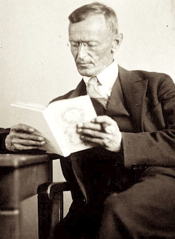 Portrait or photograph of Hermann Hesse: German author Hermann Hesse