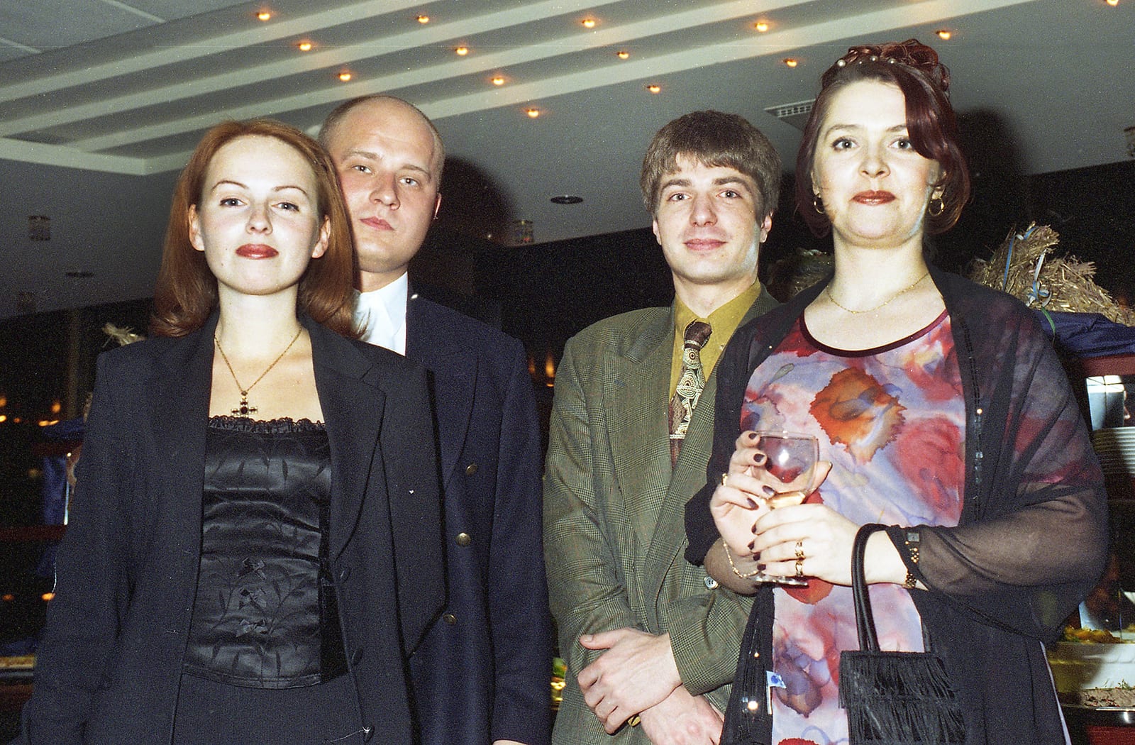 Image connected to Jaan Kross: Märten ja Kärt Kross, Gabriel Valdoja ja Kristi Pärn-Valdoja (1999)