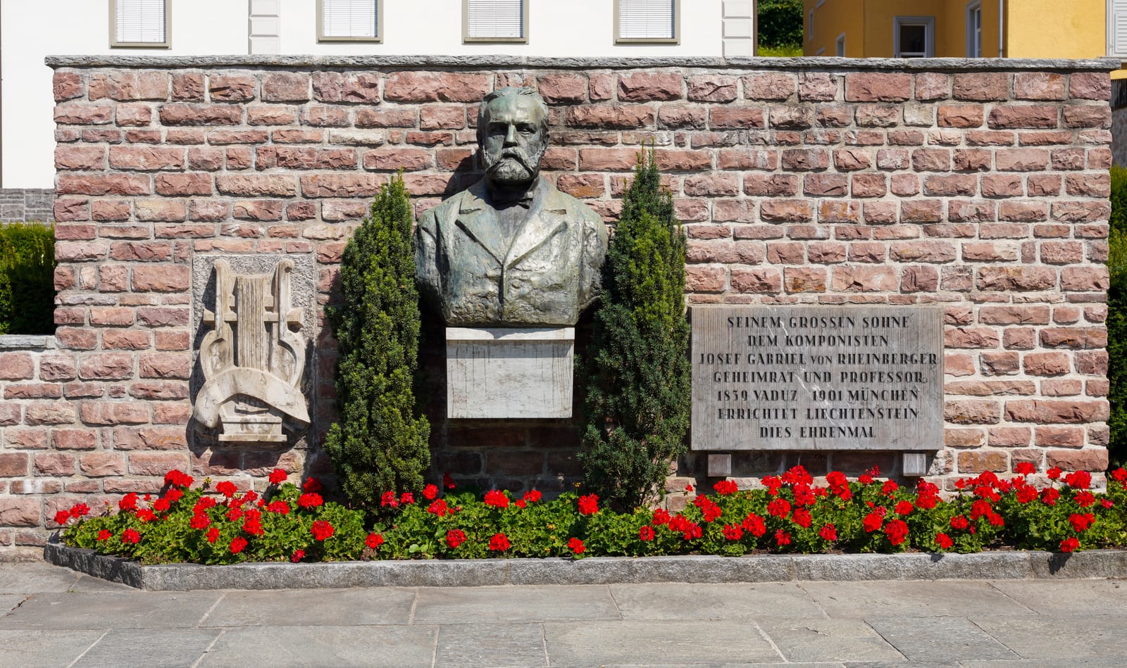 Memorial or place connected to Josef Rheinberger: Monument to Josef Gabriel von Rheinberger in Vaduz