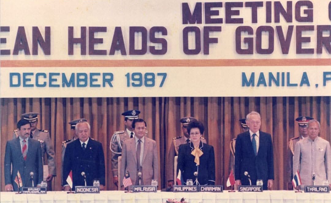 Portrait or photograph of Lee Kuan Yew: The Third Meeting of ASEAN Heads of Government was held in Manila on 14–15 December 1987. The meeting was attended by th