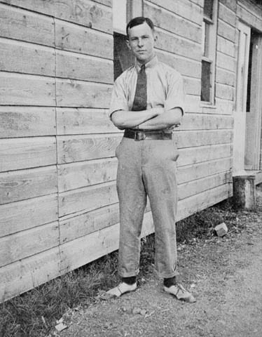 Portrait or photograph of Lester B. Pearson: " Title / Titre : Lester B. Pearson serving with the Canadian Army Medical Corps / Lester B. Pearson, à l'époque où