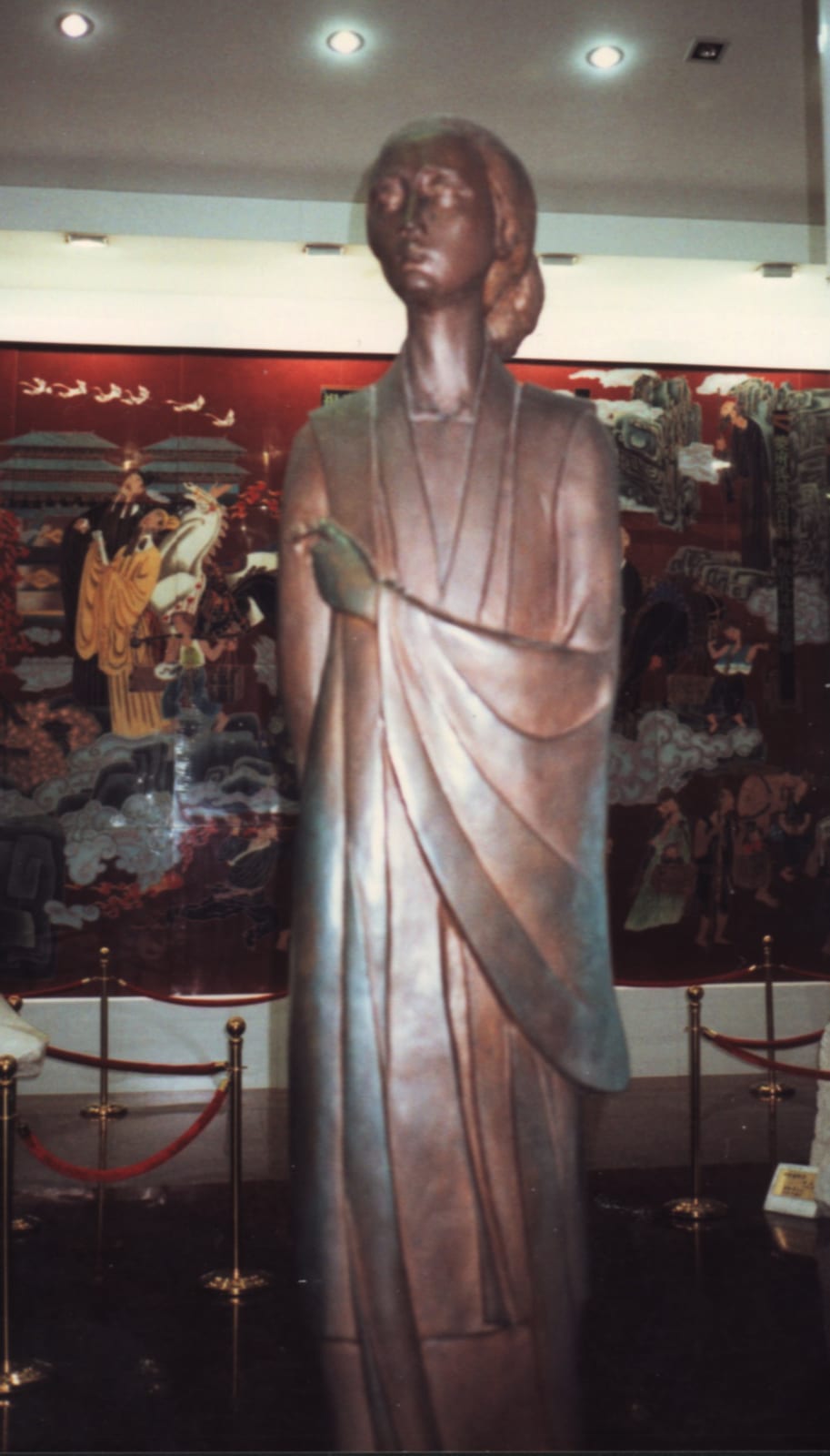 Portrait or photograph of Li Qingzhao: Statue of Song dynasty poet Li Qingzhao in Du Fu Cao Tang, Chongqing