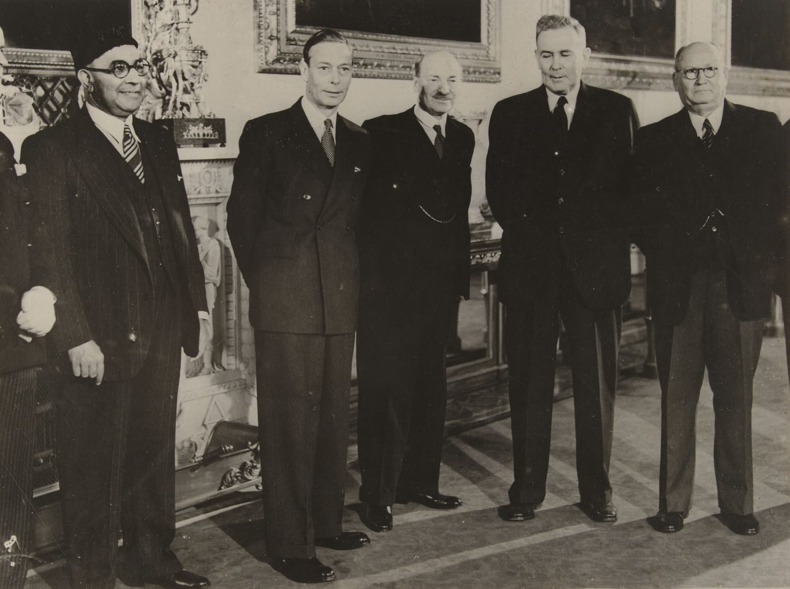 Portrait or photograph of Liaquat Ali Khan: Identificatie Titel(s): Minister presidenten Attlee, Ali Khan, Chifley en Malan op bezoek bij koning George VI Konin