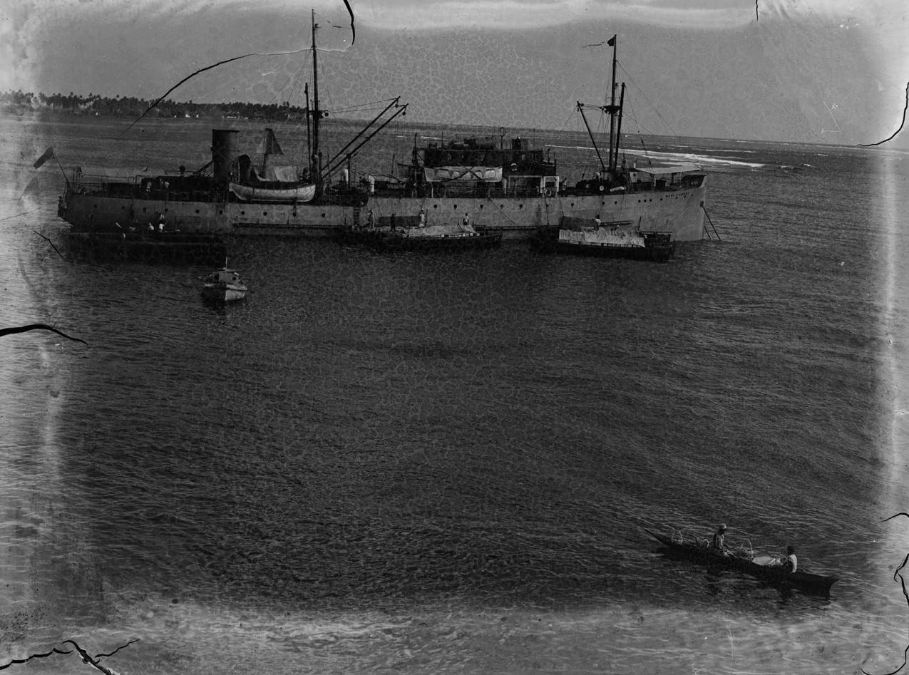 Portrait or photograph of Maui Pomare: View of the "MAUI POMARE" ship in a body of water.