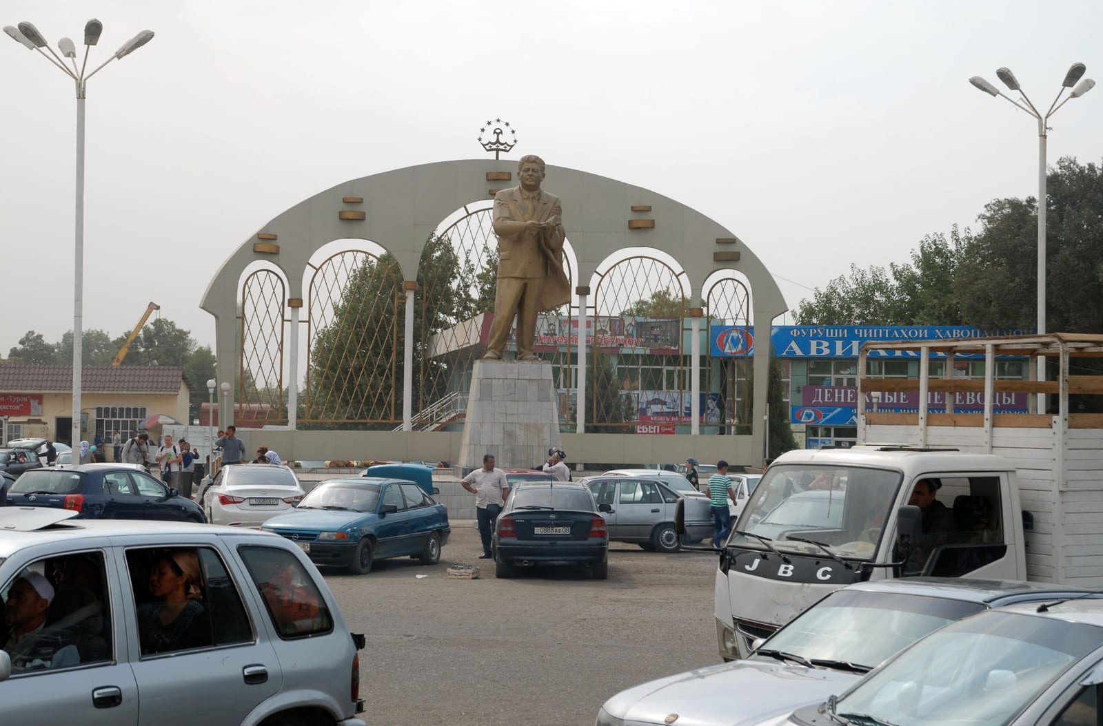 Portrait or photograph of Mirzo Tursunzoda: Tursunzoda, Mirzo Tursunzoda at Regar Station Square.