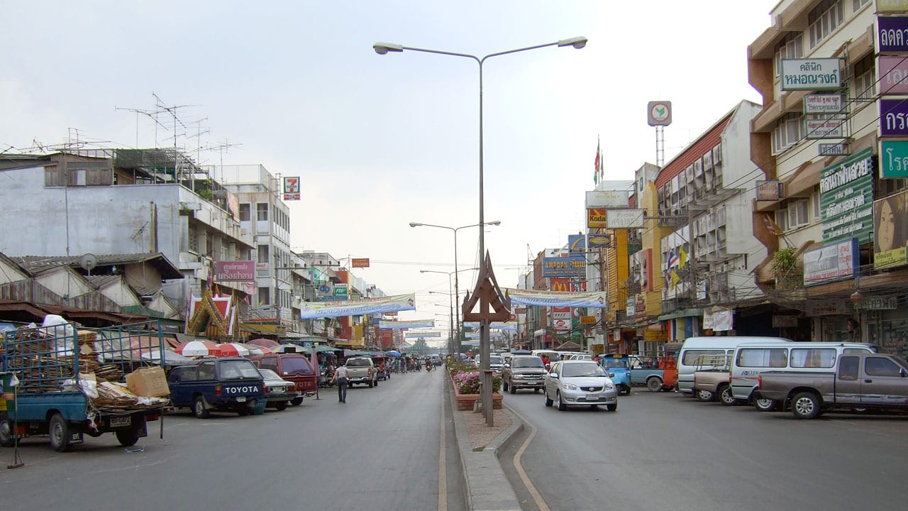 Portrait or photograph of Naresuan: Naresuan-Road, Ayutthaya, Thailand