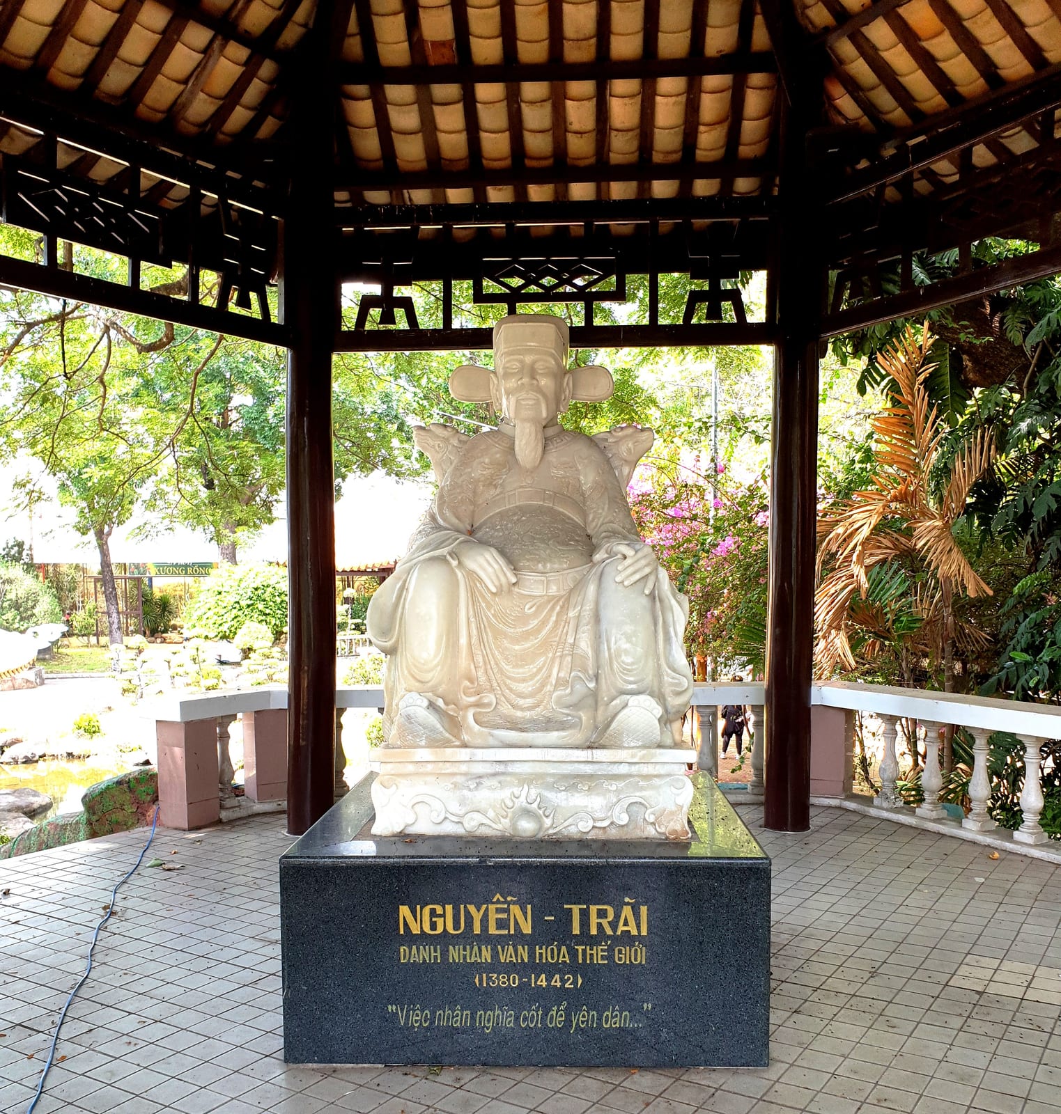Portrait or photograph of Nguyễn Trãi: Dam Sen Cultural Park
