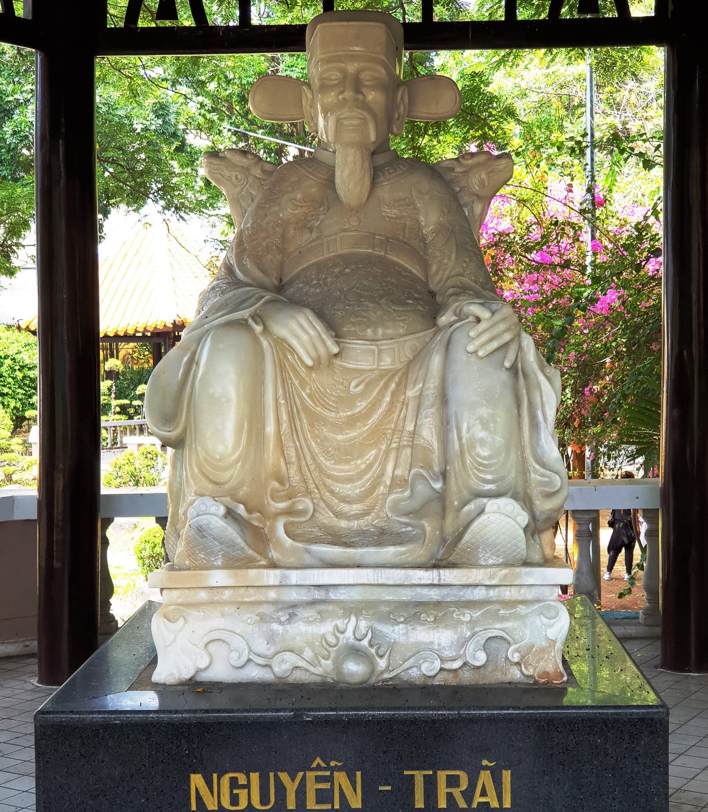 Portrait or photograph of Nguyễn Trãi: Dam Sen Cultural Park