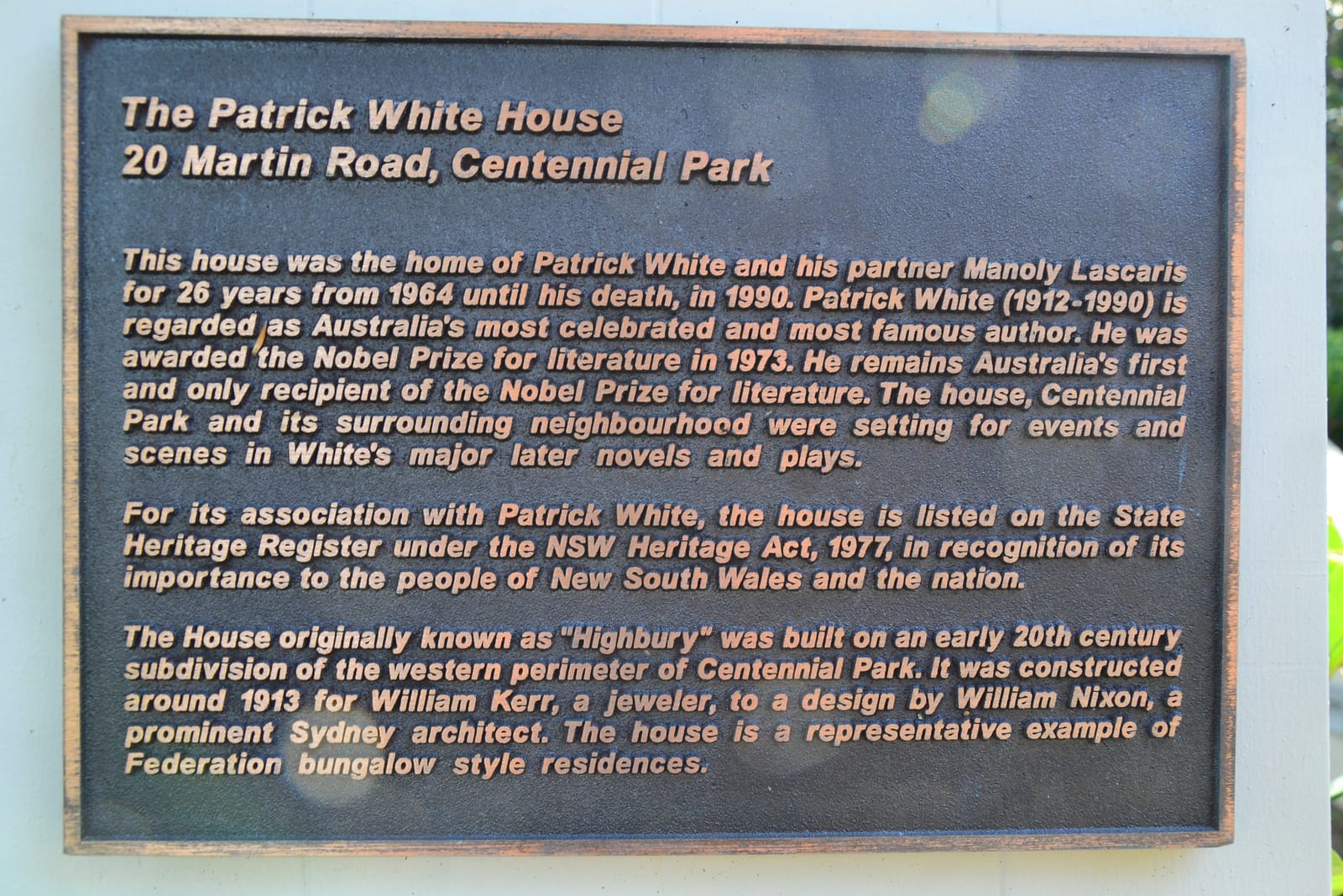 Memorial or place connected to Patrick White: Plaque, Patrick White house, Centennial Park, Sydney