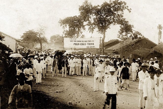 Portrait or photograph of Phan Châu Trinh: Lễ tang Phan Châu Trinh năm 1926.