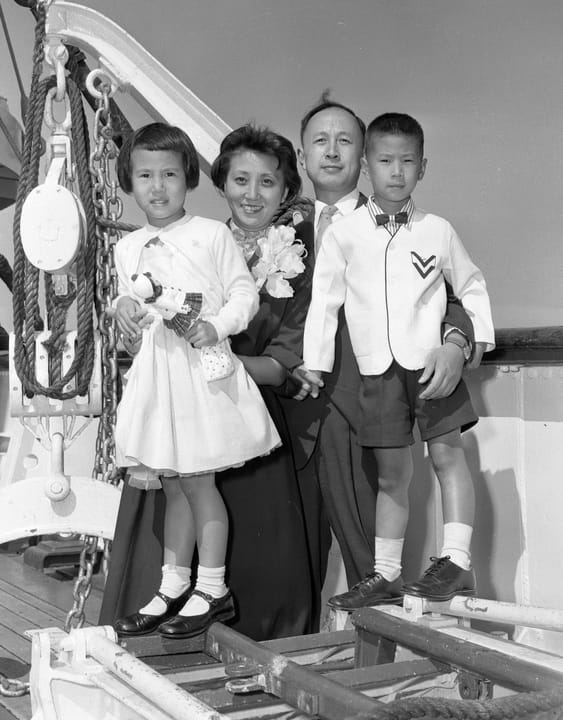 Portrait or photograph of Qian Xuesen: California Institute of Technology scientist, Dr. Hsue-shen Tsien (Qian Xuesen) with his family onboard SS President Clev