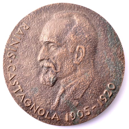 Portrait or photograph of Rainis: Commemorative medal. "RAINIS". Obverse of the medal.