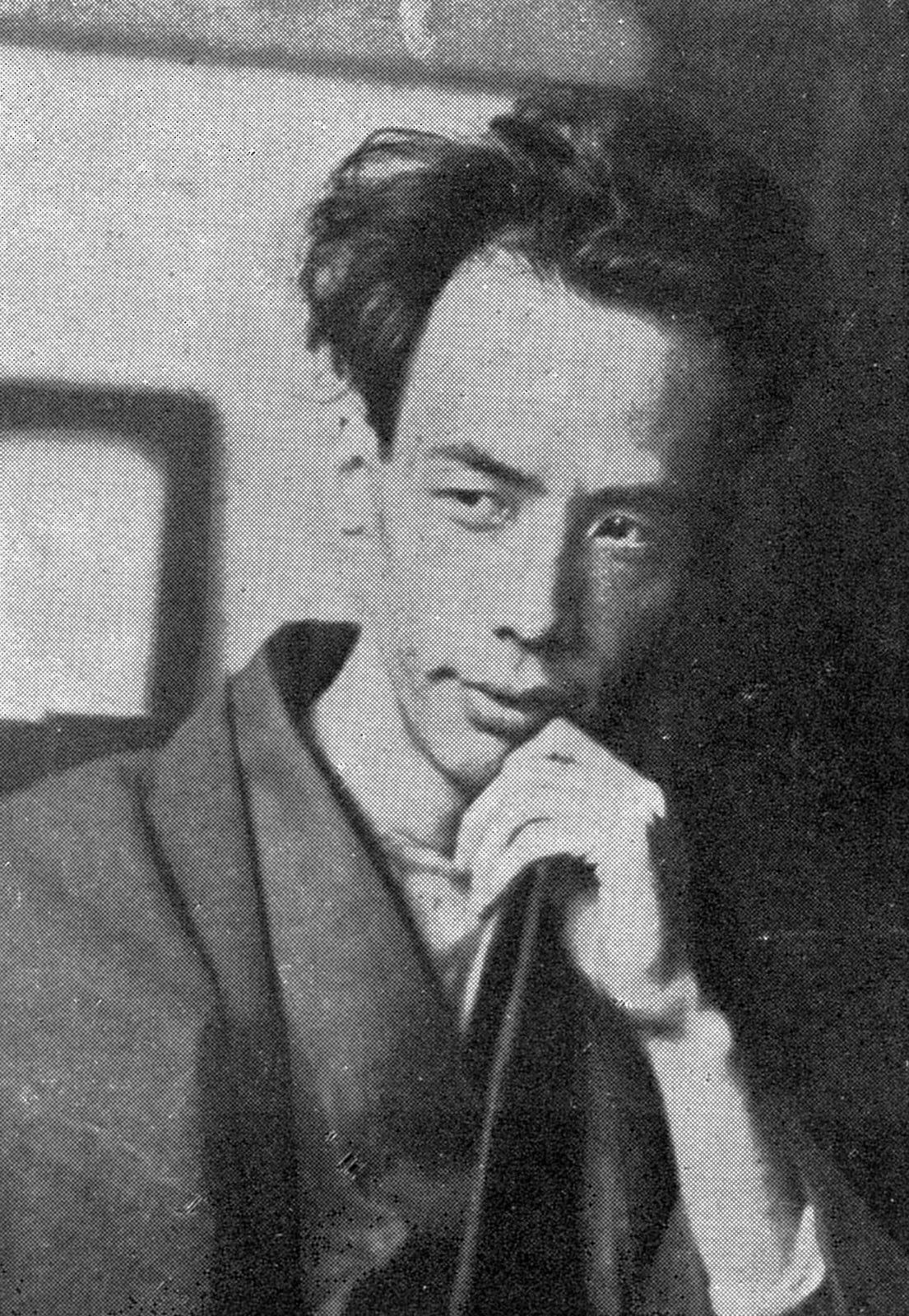 Image connected to Ryunosuke Akutagawa: 昭和2年の 芥川龍之介 。堀辰雄・葛巻義敏・芥川比呂志 編集『芥川龍之介全集第6巻』より。