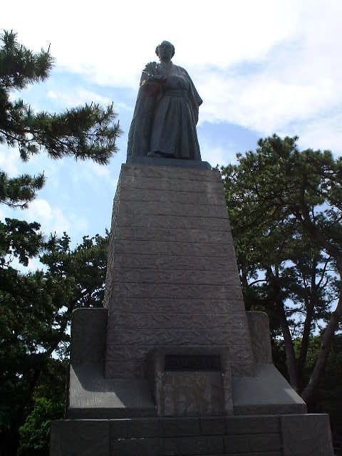 Portrait or photograph of Sakamoto Ryoma: Statue of Sakamoto Ryoma on Katsurahama