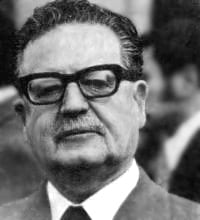 Portrait or photograph of Salvador Allende: Fotografía del presidente de Chile Salvador Allende (1970-1973).