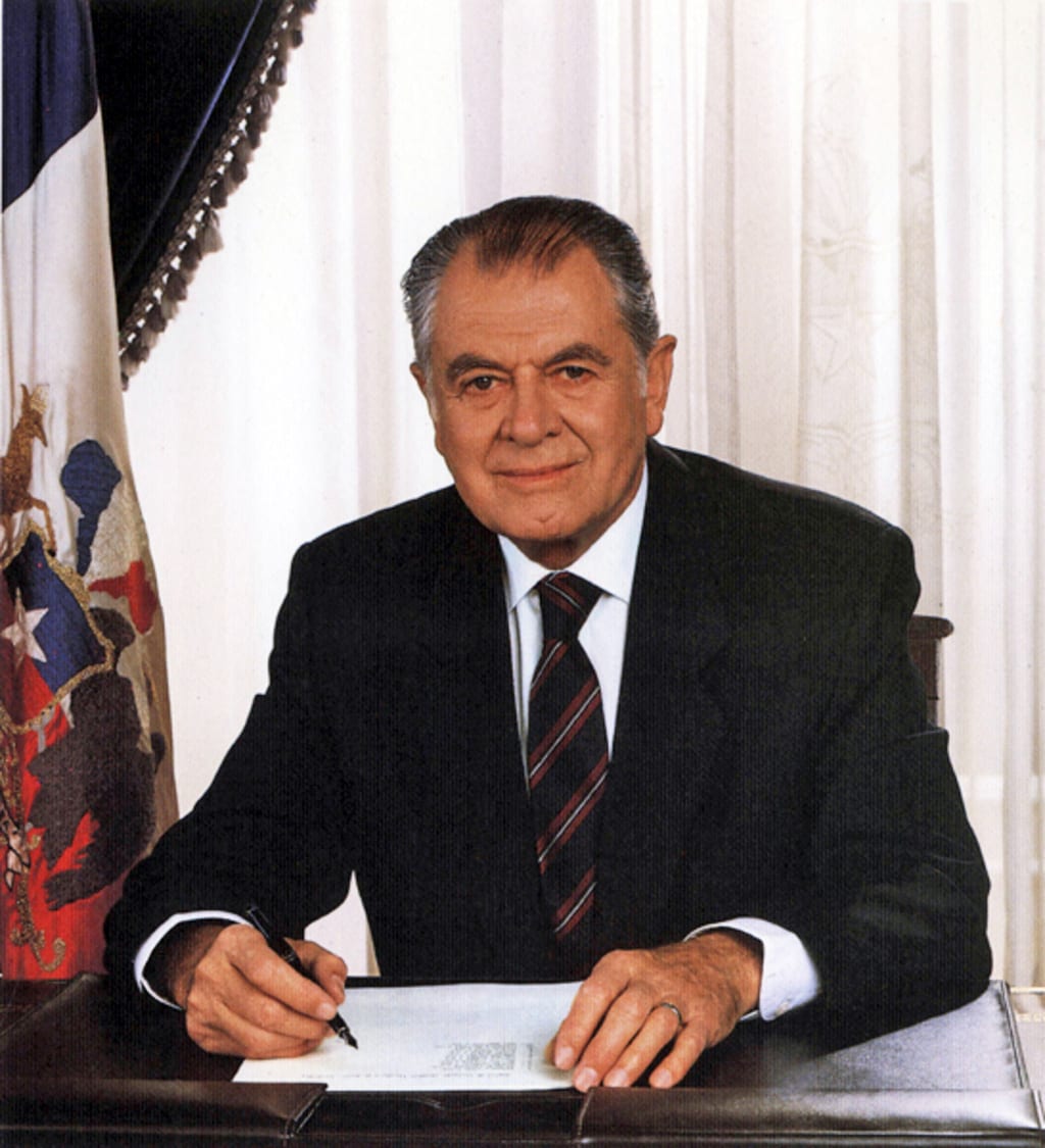 Portrait or photograph of Salvador Allende: Patricio Aylwin Azócar (n. Viña del Mar, 26 de noviembre de 1918-Santiago, 19 de abril de 2016) fue un político demo