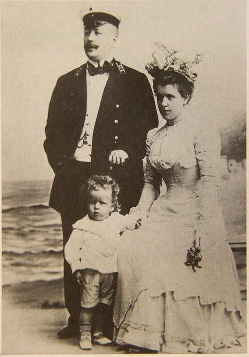 Portrait or photograph of Sergei Eisenstein: Mikhail Eisenstein with his wife and son Sergei Eisenstein. Mikhail was an Art Nouveau architect from Riga (Latvia)