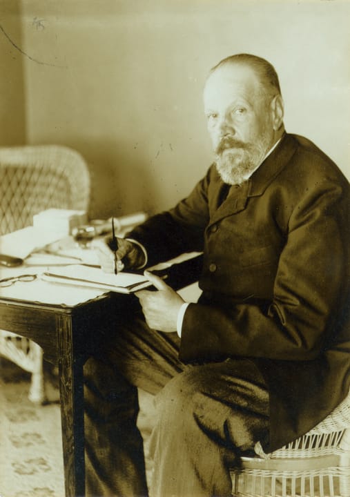 Portrait or photograph of Sergei Witte: Sergei Witte , Russian envoy to the Portsmouth Peace Conference, three-quarter length portrait, facing front.