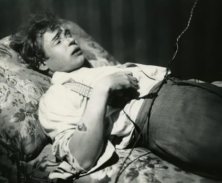 Portrait or photograph of Sergei Yesenin: Sergei Yesenin 's corpse, after he committed suicide (1925).
