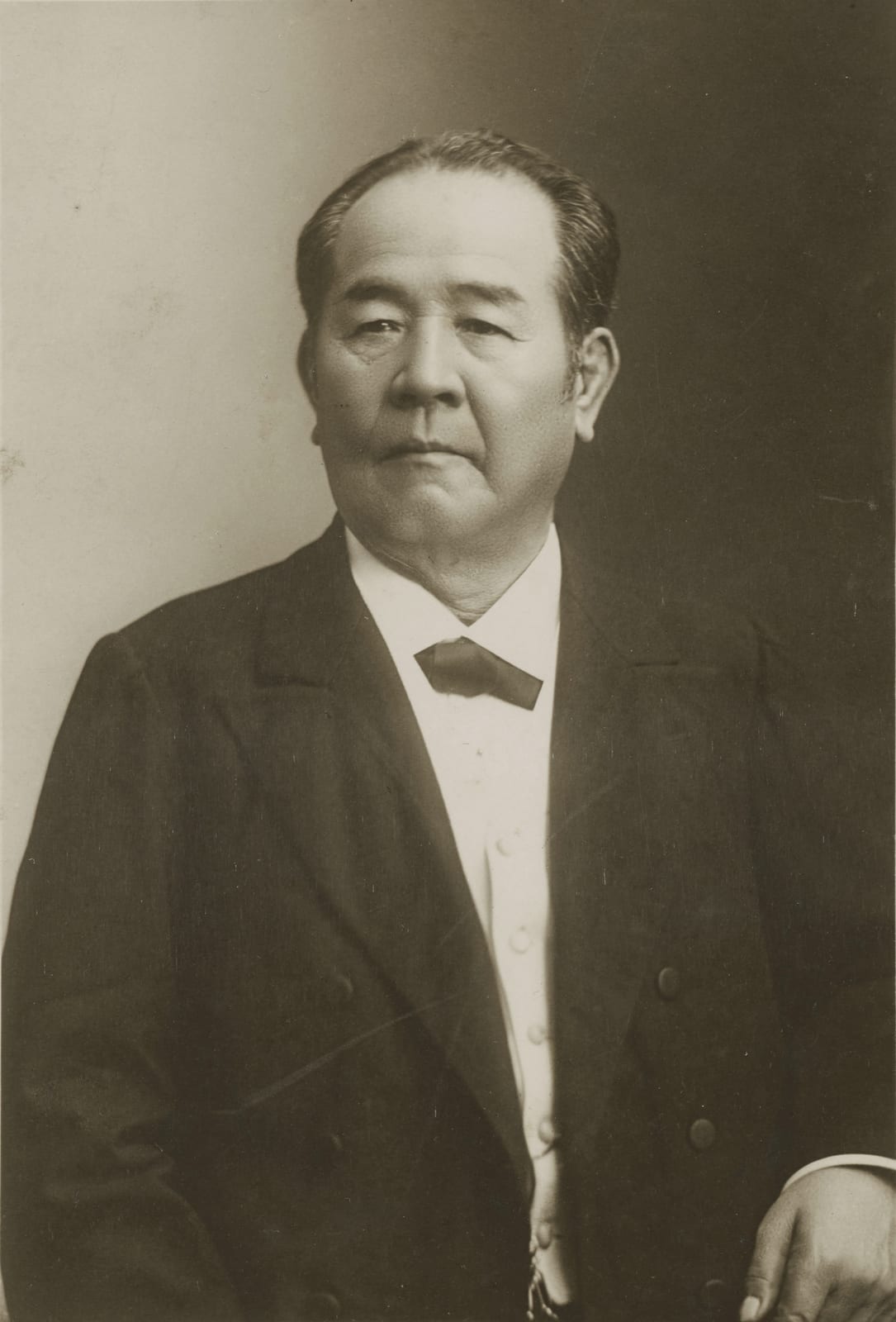 Portrait or photograph of Shibusawa Eiichi: Portrait of Eiichi Shibusawa.