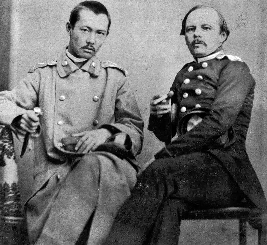 Portrait or photograph of Shokan Walikhanov: Chokan Valikhanov (left) and Fyodor Dostoyevsky (right), photograph shot in 1858