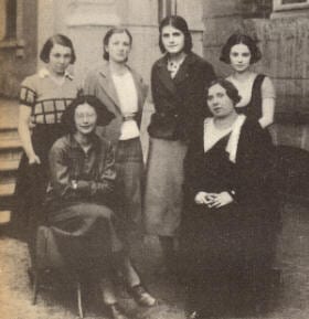 Portrait or photograph of Simone Weil: Simone Weil (1909–1943) – a French philosopher, Christian mystic and political activist of Jewish origin. With her classm