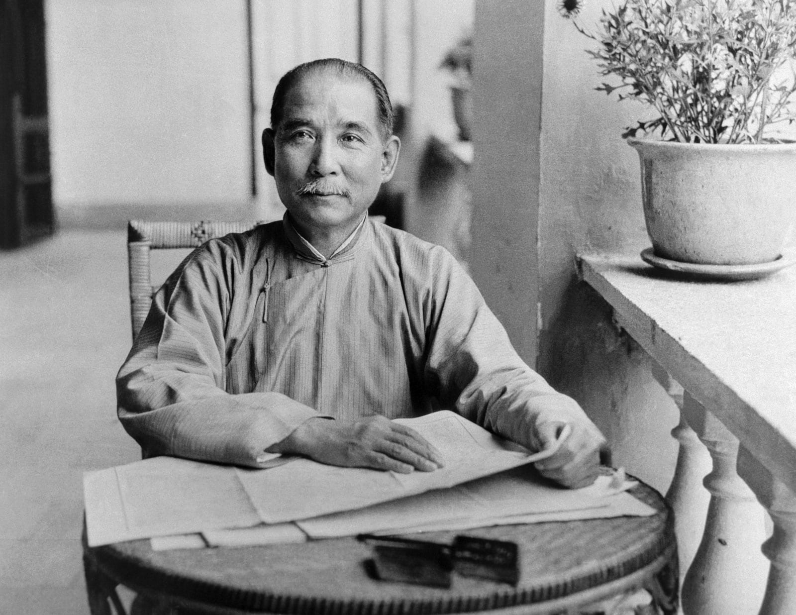 Portrait or photograph of Sun Yat-sen: Dr. Sun Yat-sen in 1924 in Canton