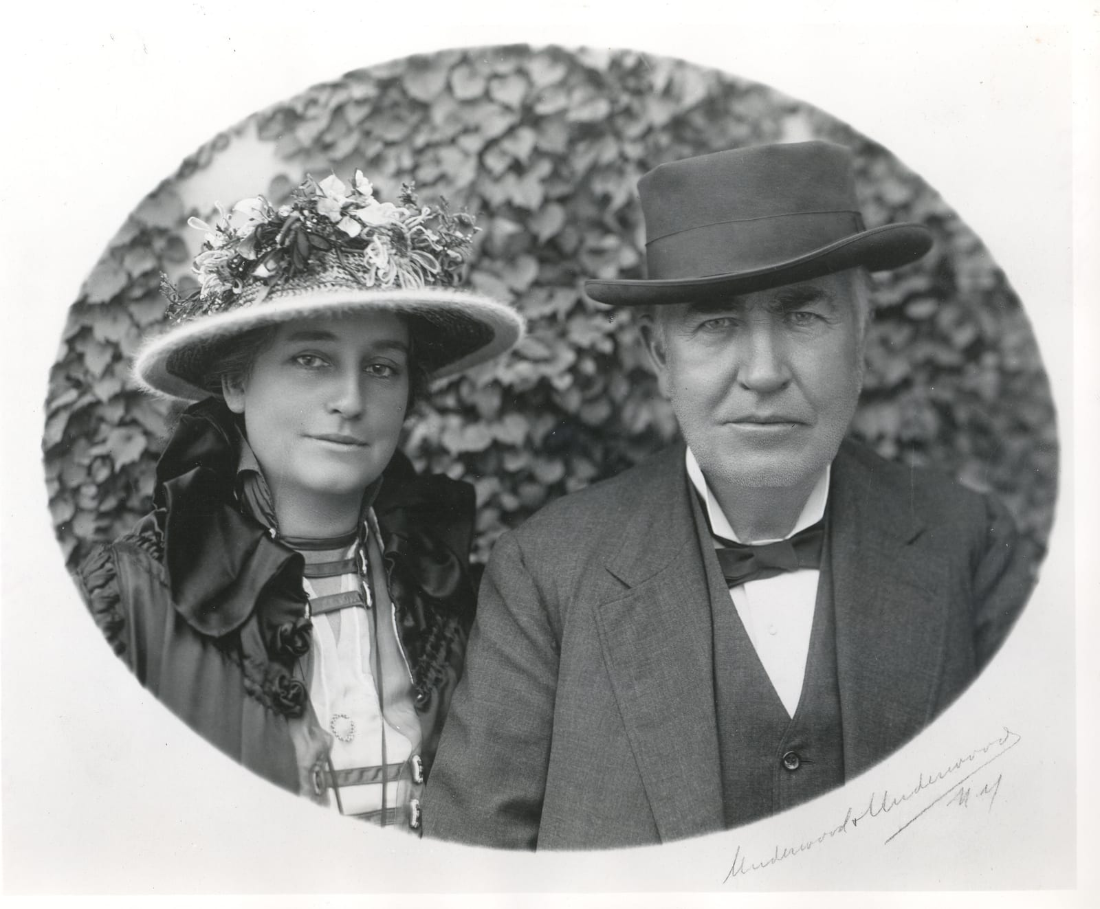 Portrait or photograph of Thomas Edison: Portrait of Thomas Edison and Mina Edison. Keywords: thomas edison; mina miller edison; family; Edison; Thomas A.; (EDI