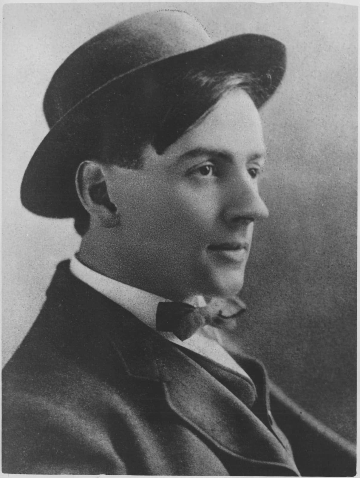 Portrait or photograph of Tom Thomson: Tom Thomson (I0007855)