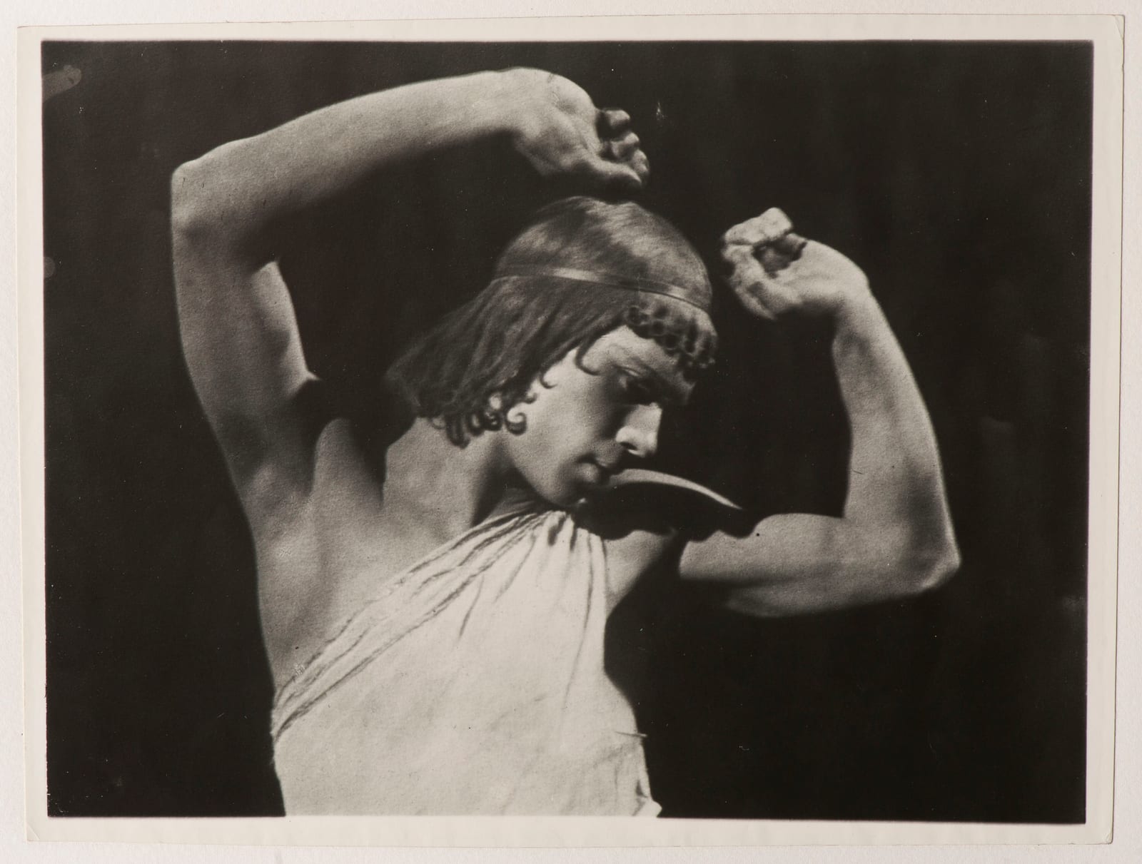 Portrait or photograph of Vaslav Nijinsky: Sujet : Portraits du théâtre